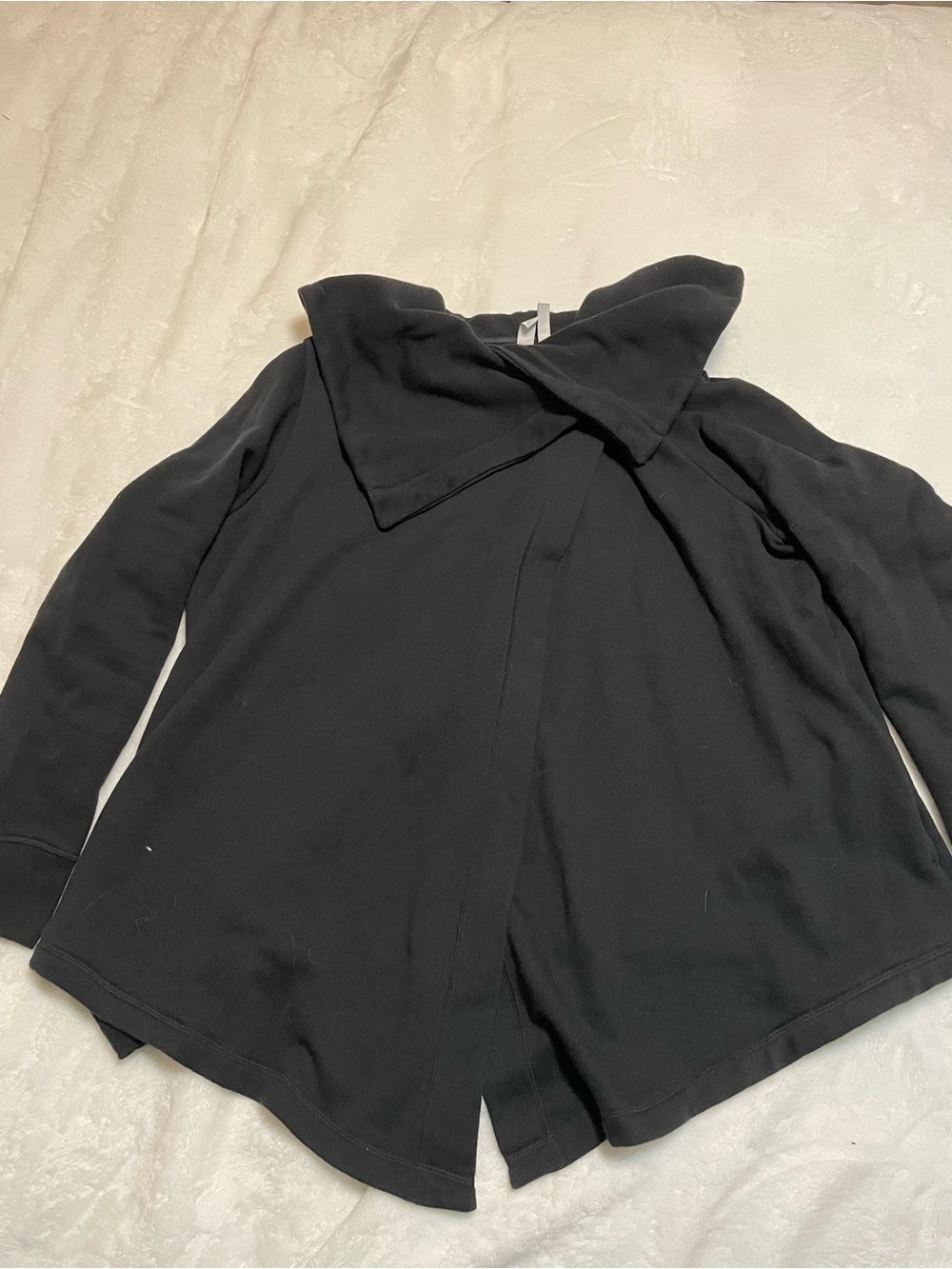 ZELLA BLACK LONG SLEEVE SHAW